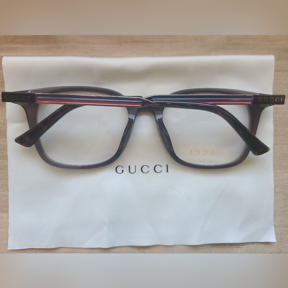 NEW & AUTHENTIC GUCCI EYEGLASSES MODEL-GG0831OA COLOR 003  SIZE 52-18-145 - Picture 3 of 4